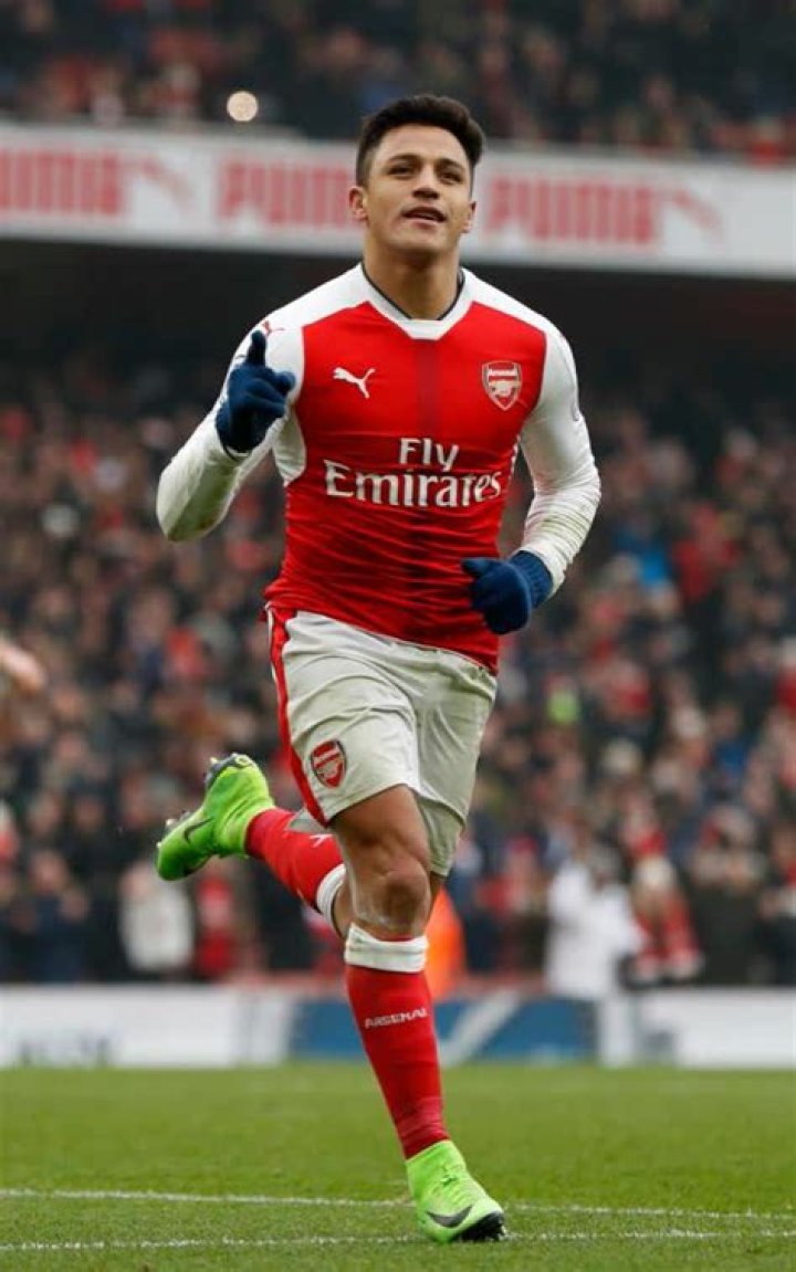 Alexis Sánchez Height, Weight, Net Worth, Age, Birthday, Wikipedia, Who, Instagram, Biography