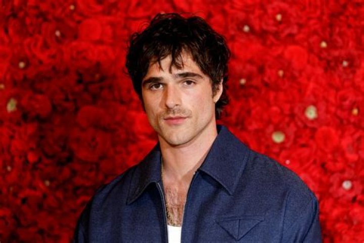 Is Jacob Elordi Gay? Who is Jacob Elordi?