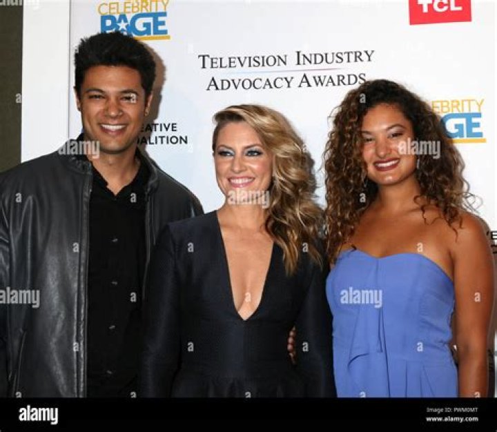Madchen Amick Husband David Alexis and Two Children Are Her Family
