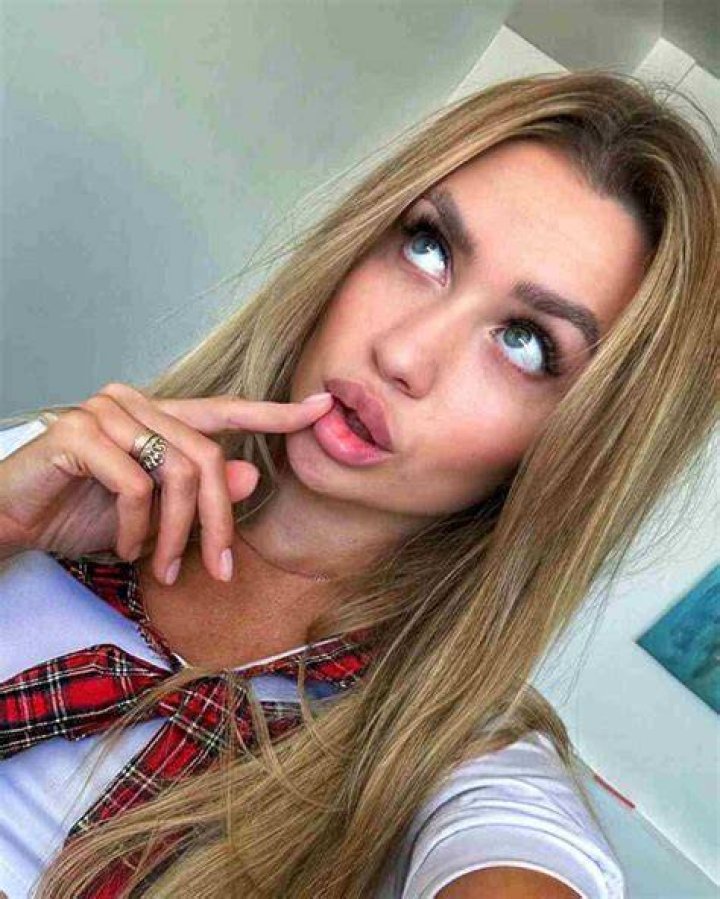 Sarah Marshall Height, Weight, Net Worth, Age, Birthday, Wikipedia, Who, Nationality, Biography