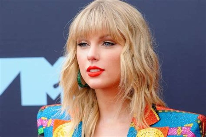 
Taylor Swift Announces Her Title Song From The Midnight Album 