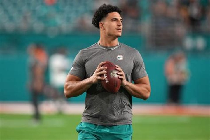 
Tyler Phillips Height, Weight, Net Worth, Age, Birthday, Wikipedia, Who, Nationality, Biography 