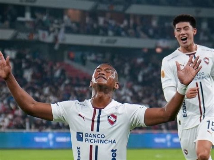 
Who are Carlos Gruezos Parents? Carlos Gruezo Biography, Parents Name, Nationality and More 